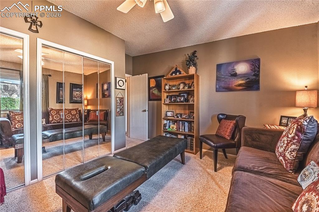 Image 26 of 35: Living Room