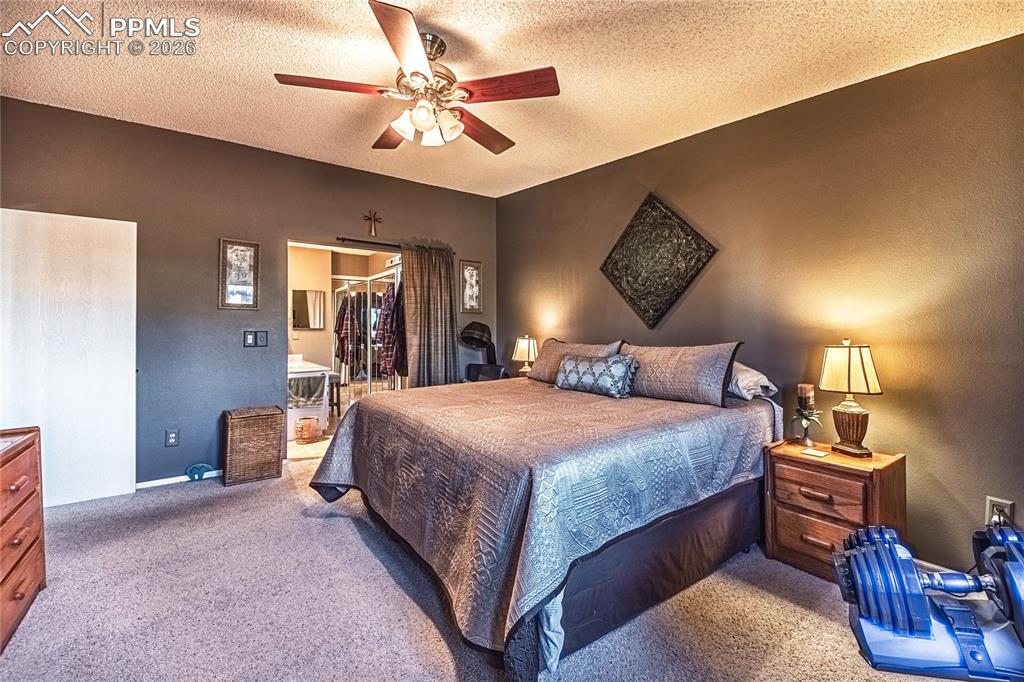 Image 30 of 35: Bedroom