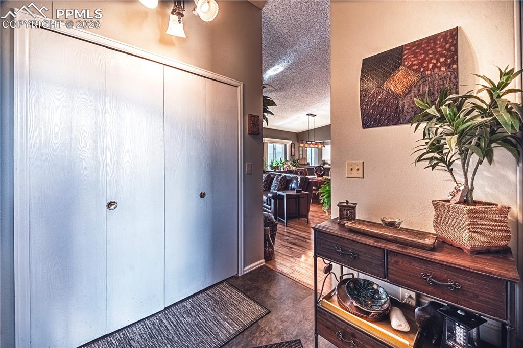 Image 5 of 35: Entry