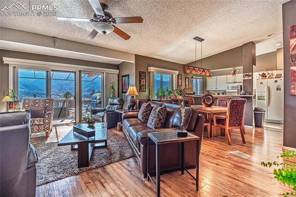 Image 6 of 35: Living Room