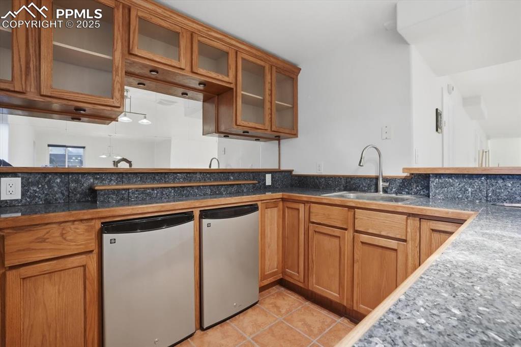 Image 16 of 26: Kitchen