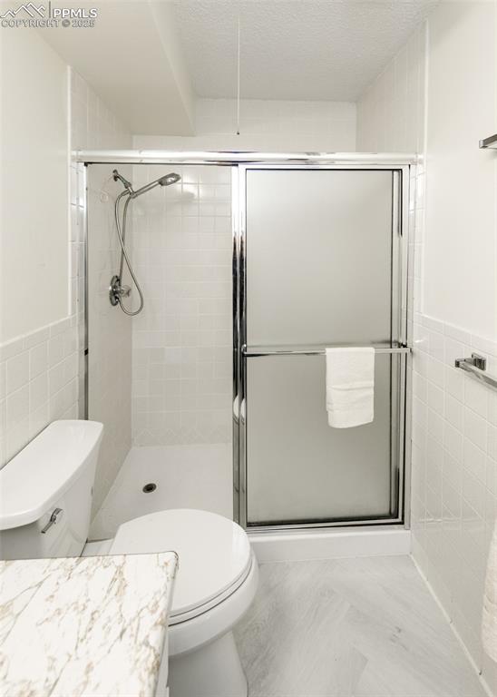 Image 26 of 31: Bathroom