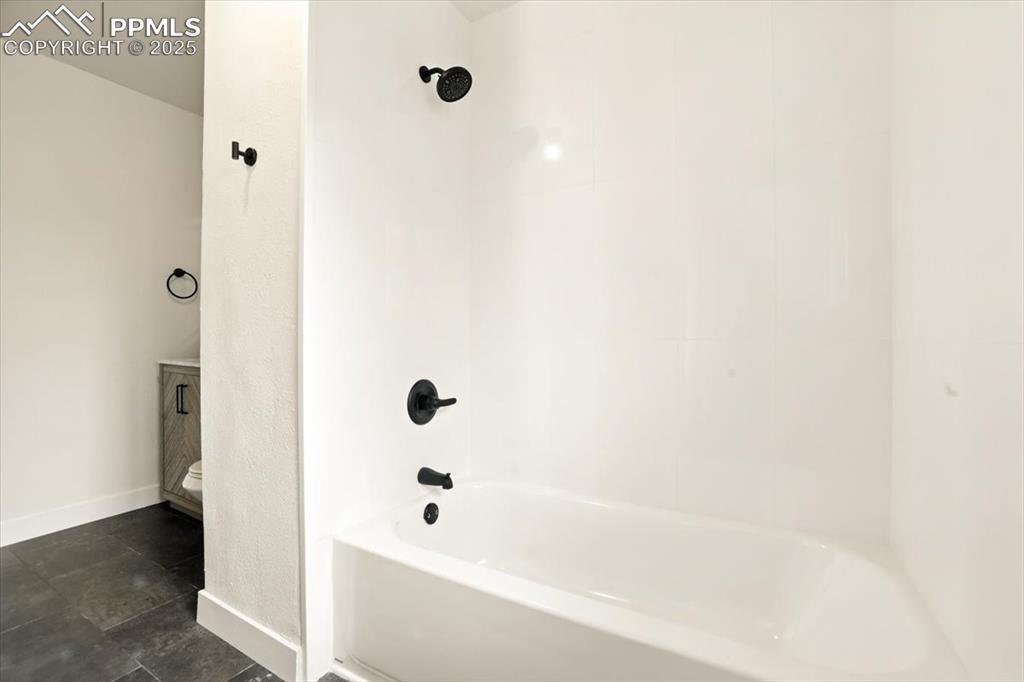 Image 8 of 41: Bathroom