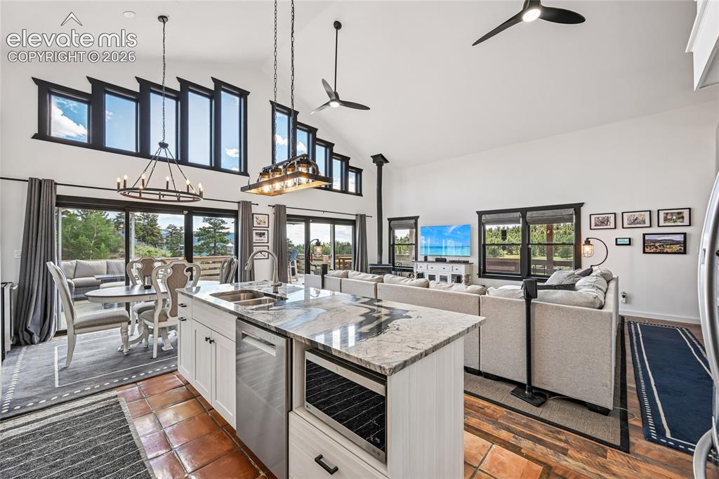 Image 11 of 34: Kitchen
