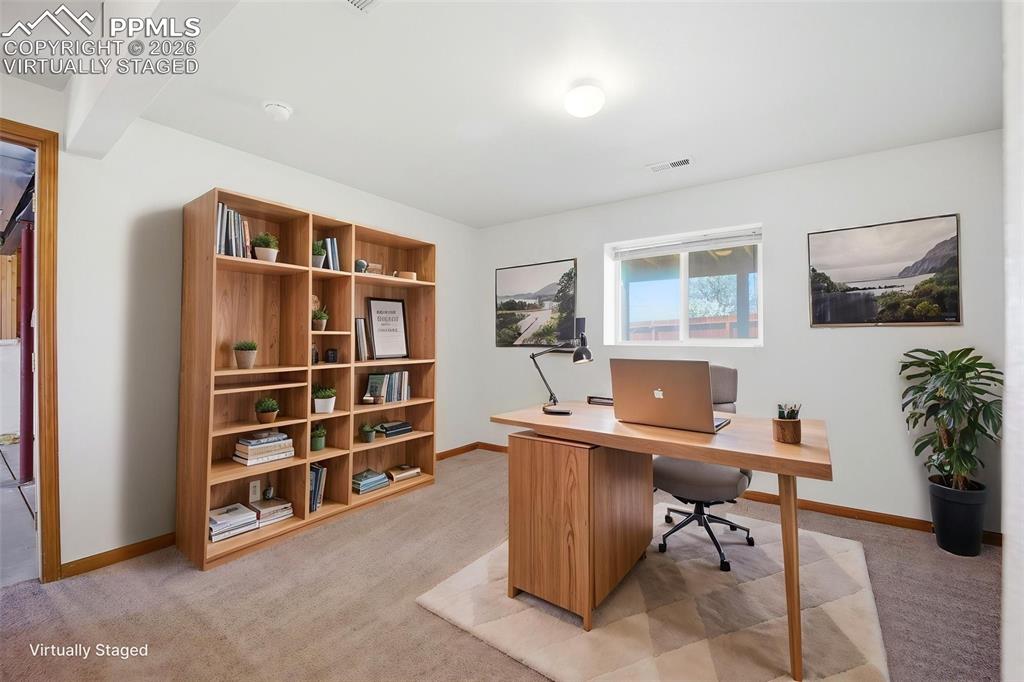 Image 36 of 50: Virtually Staged