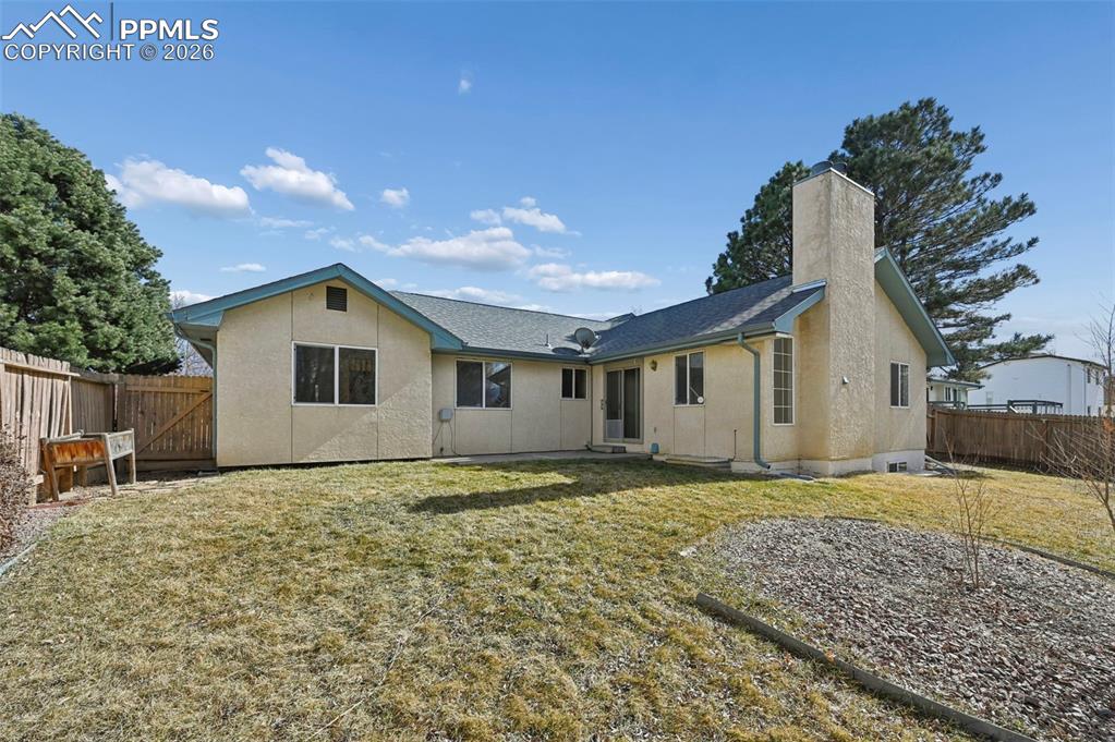 Image 37 of 42: Back of Structure