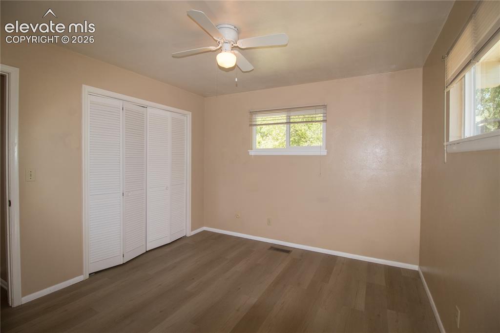 Image 13 of 33: Bedroom