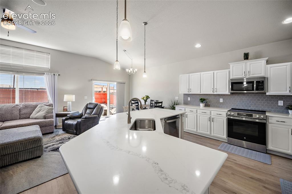 Image 13 of 42: Kitchen