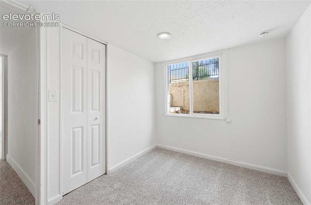 Image 19 of 44: Bedroom