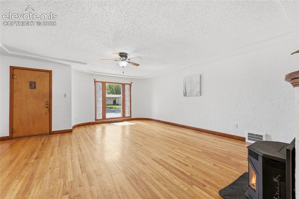 Image 6 of 44: Living Room