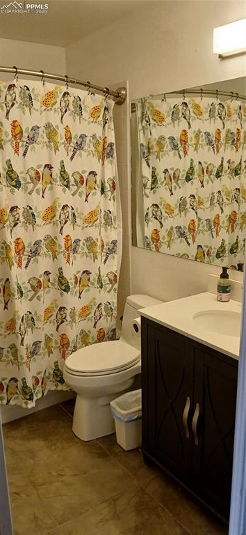 Image 20 of 23: Bathroom