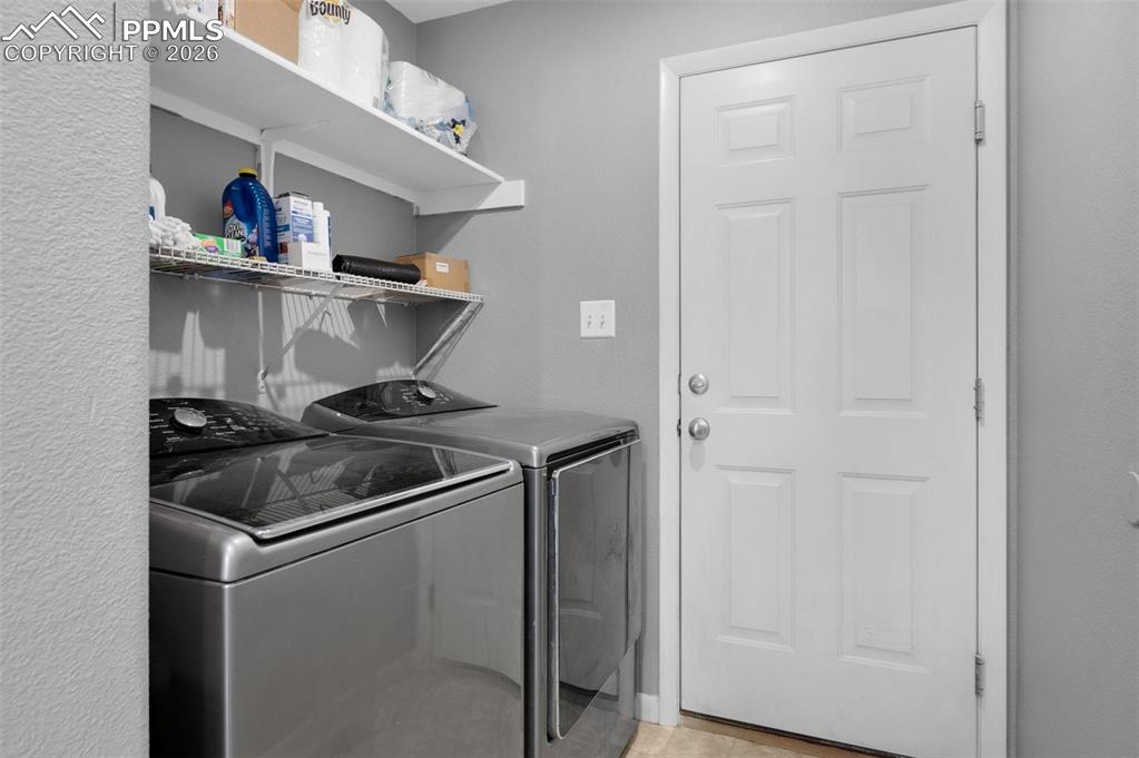 Image 14 of 20: Laundry