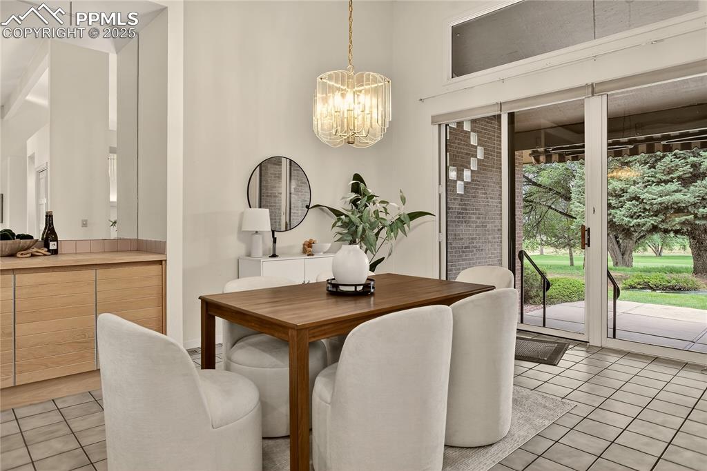 Image 11 of 41: Dining Area