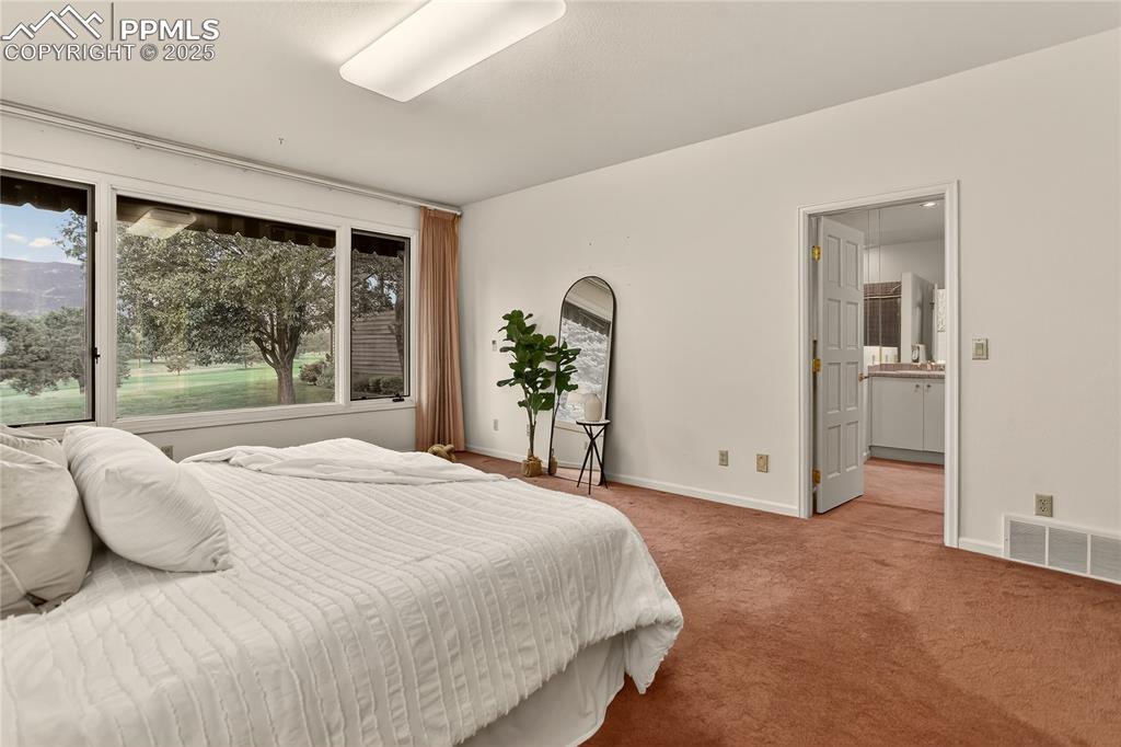 Image 19 of 41: Master Bedroom