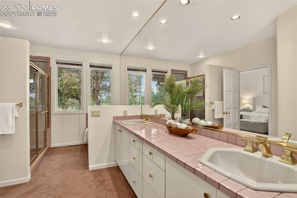 Image 21 of 41: Master Bathroom