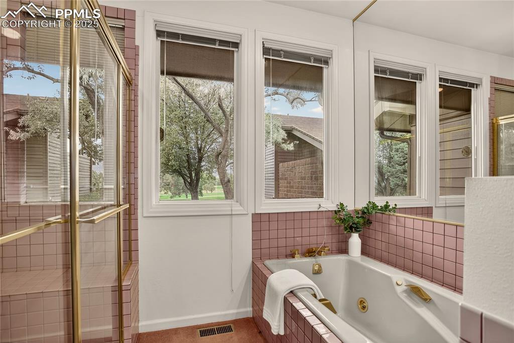 Image 22 of 41: Master Bathroom