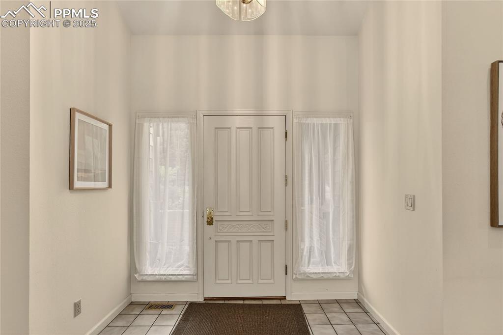 Image 5 of 41: Entry
