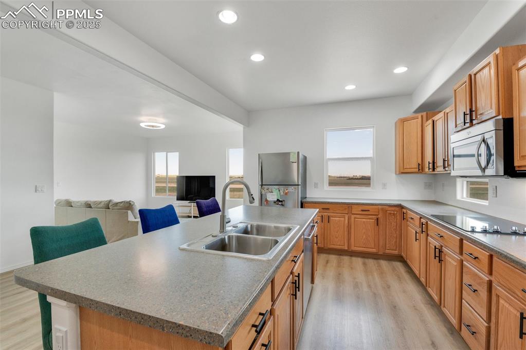 Image 9 of 42: Kitchen