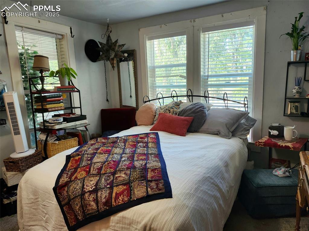 Image 15 of 36: Bedroom