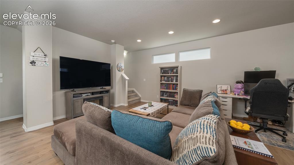 Image 4 of 15: Living Room