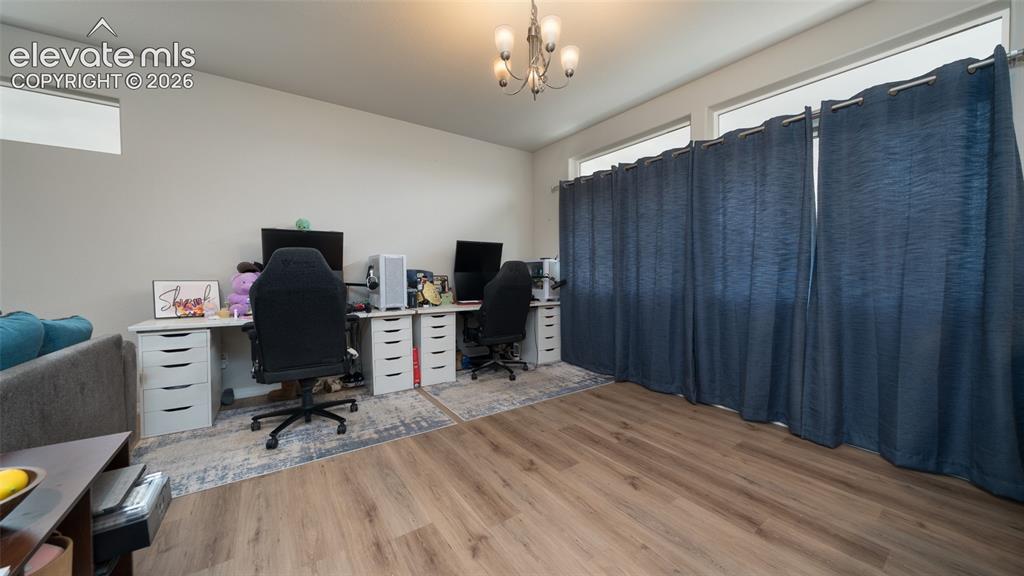 Image 7 of 15: Office