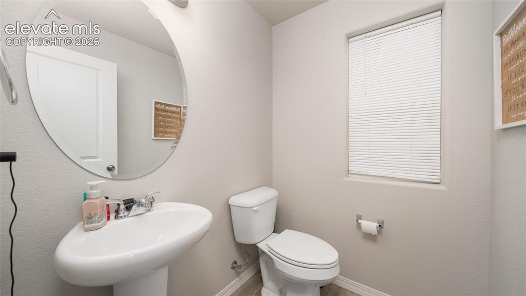 Image 8 of 15: Bathroom