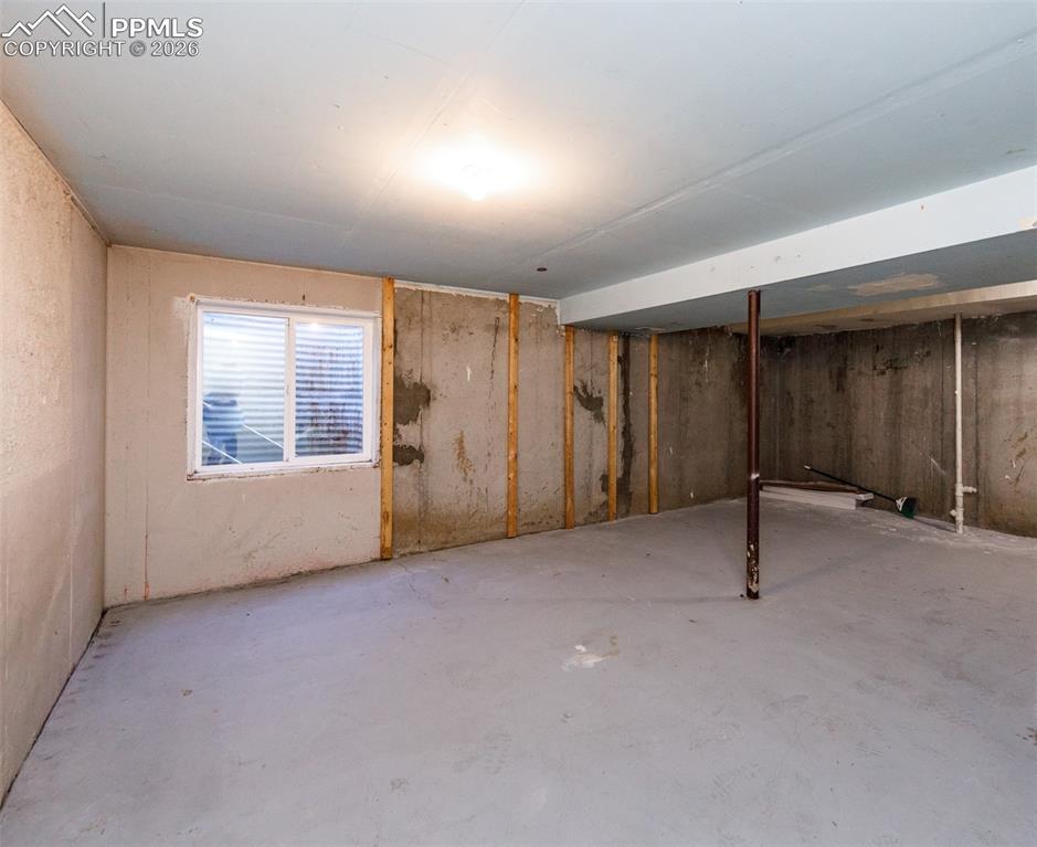 Image 19 of 33: Basement