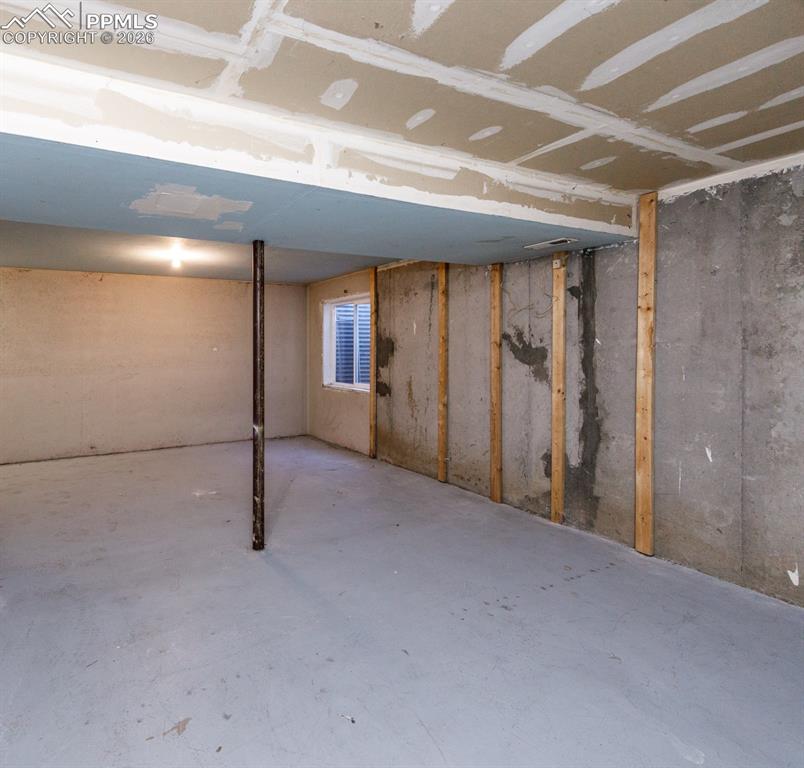 Image 20 of 33: Basement