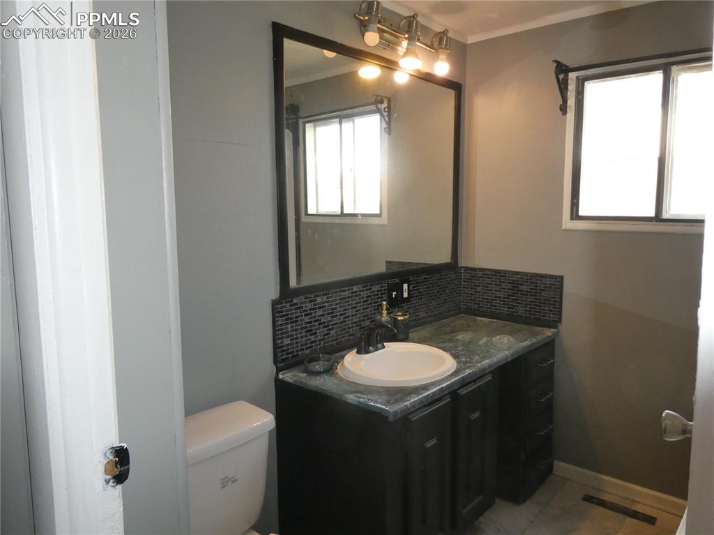 Image 10 of 43: Bathroom