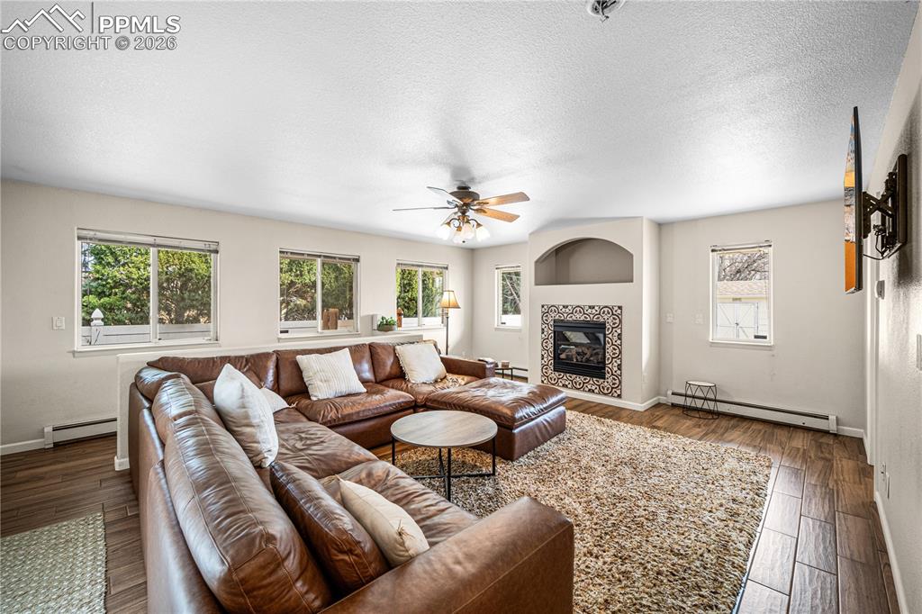 Image 3 of 45: Living Room