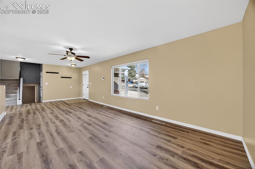 Image 10 of 50: Living Room