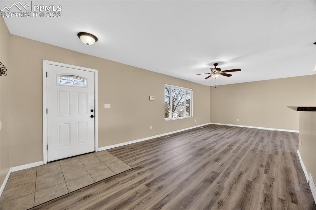 Image 8 of 50: Entry