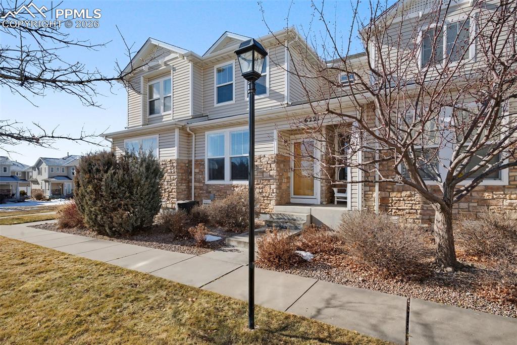 Image 33 of 34: No Description Available