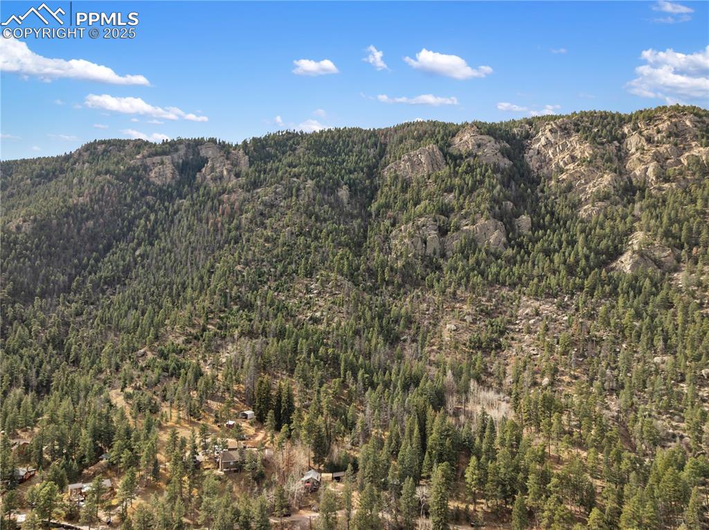 Image 39 of 47: Mountain views of surrounding area