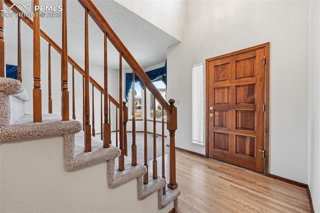 Image 11 of 50: Entry