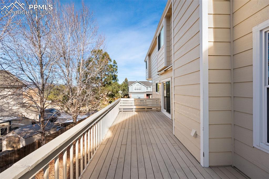 Image 37 of 50: Deck