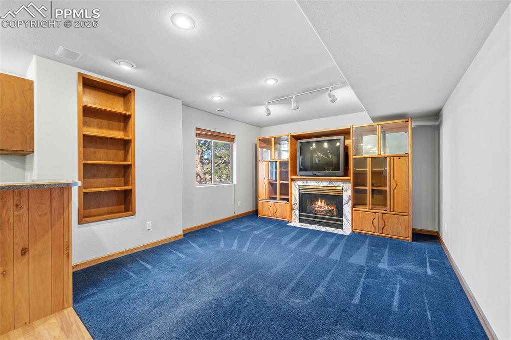 Image 42 of 50: Recreation Room