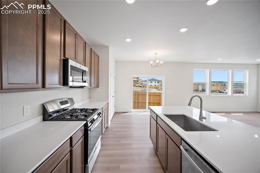 Image 12 of 34: Kitchen