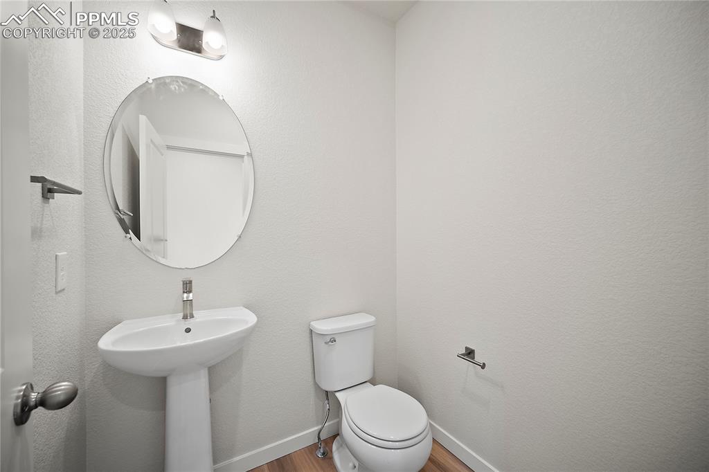 Image 6 of 34: Bathroom