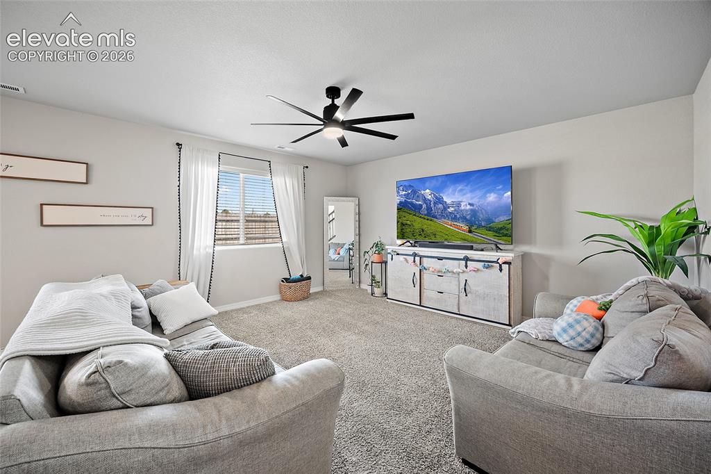 Image 7 of 28: Living Room