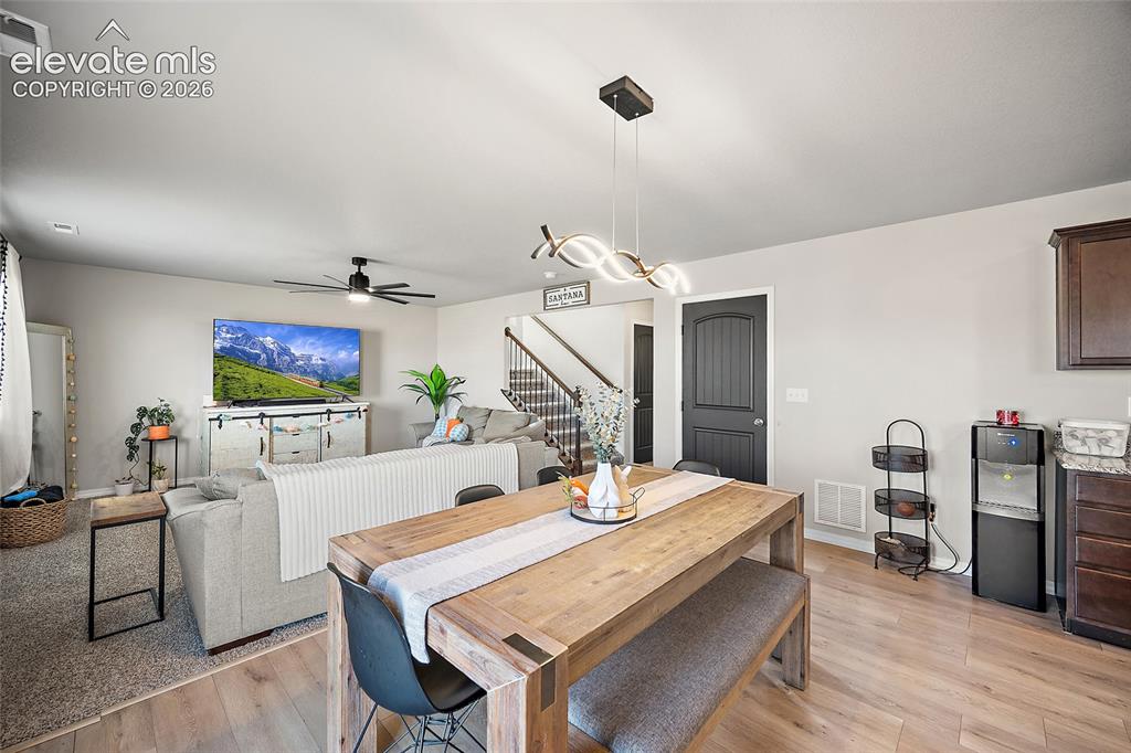 Image 9 of 28: Dining Area
