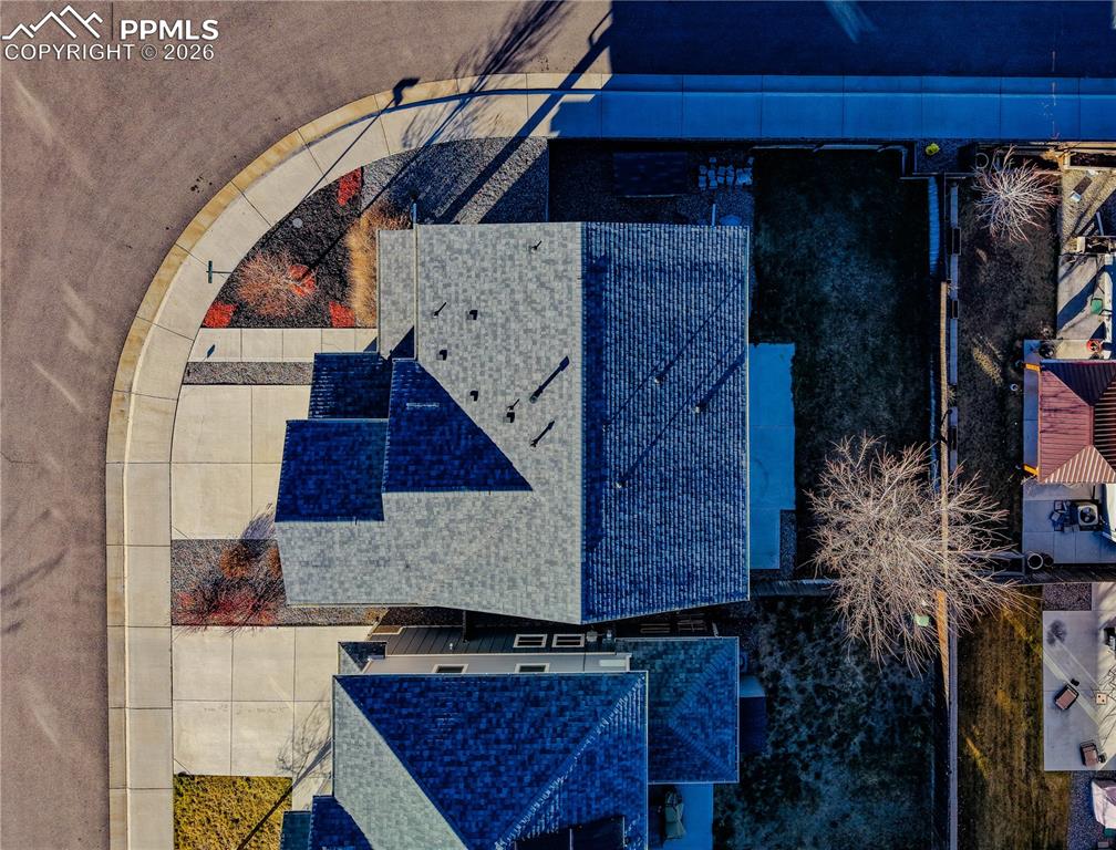 Image 33 of 41: Drone / aerial view