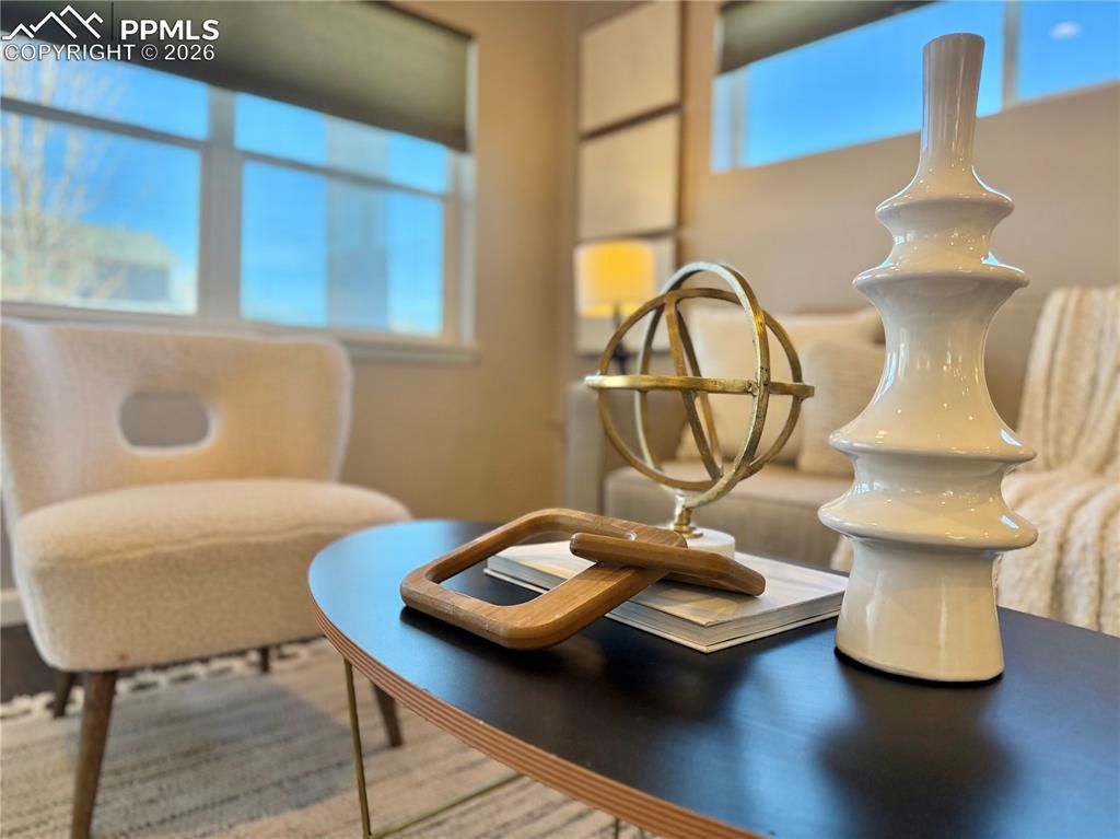 Image 7 of 41: Detailed view