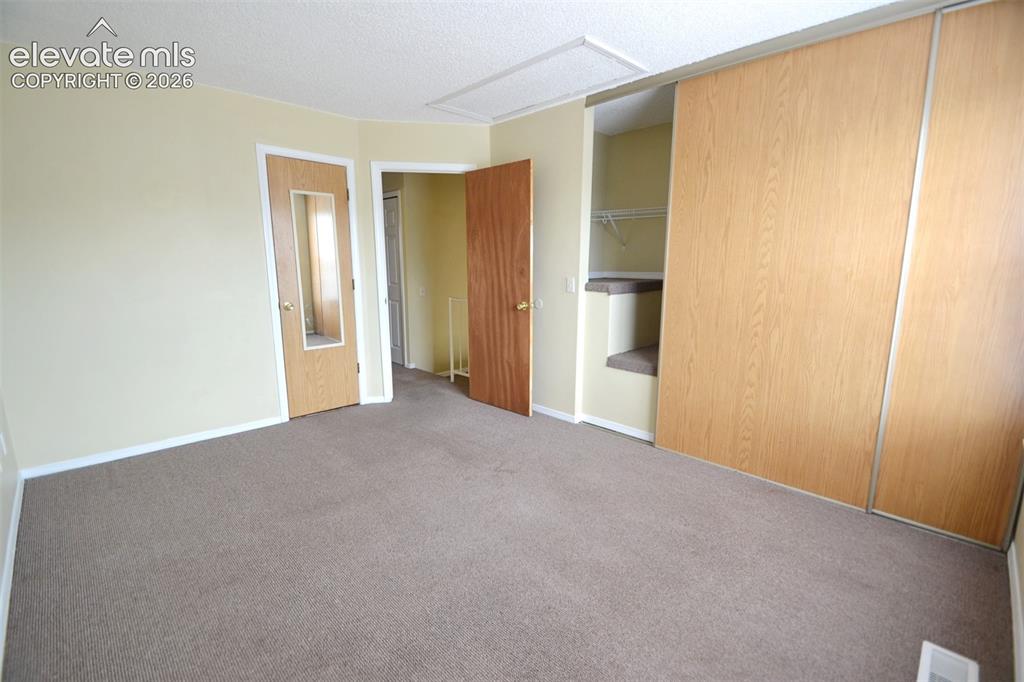 Image 17 of 35: Bedroom