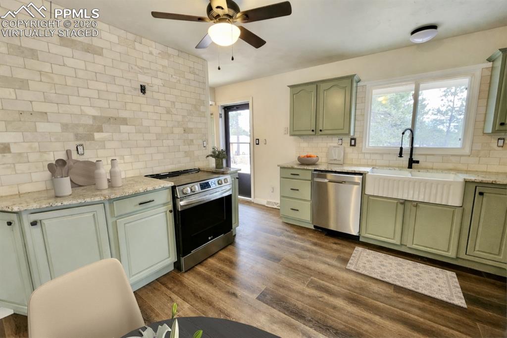 Image 8 of 50: Virtually staged