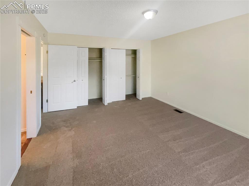Image 14 of 22: Bedroom