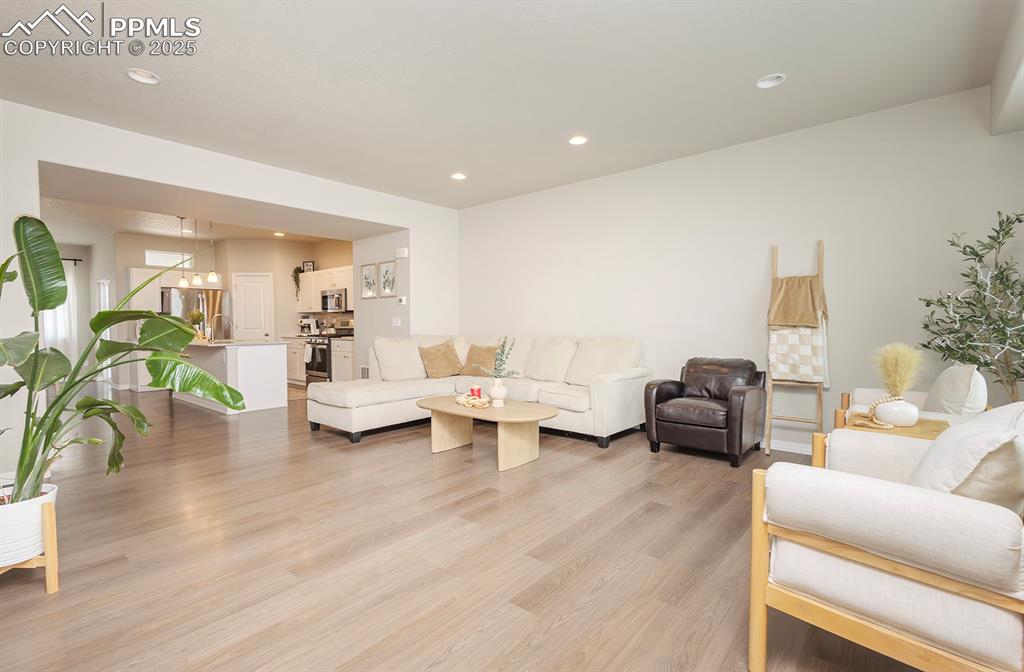 Image 11 of 32: Living Room