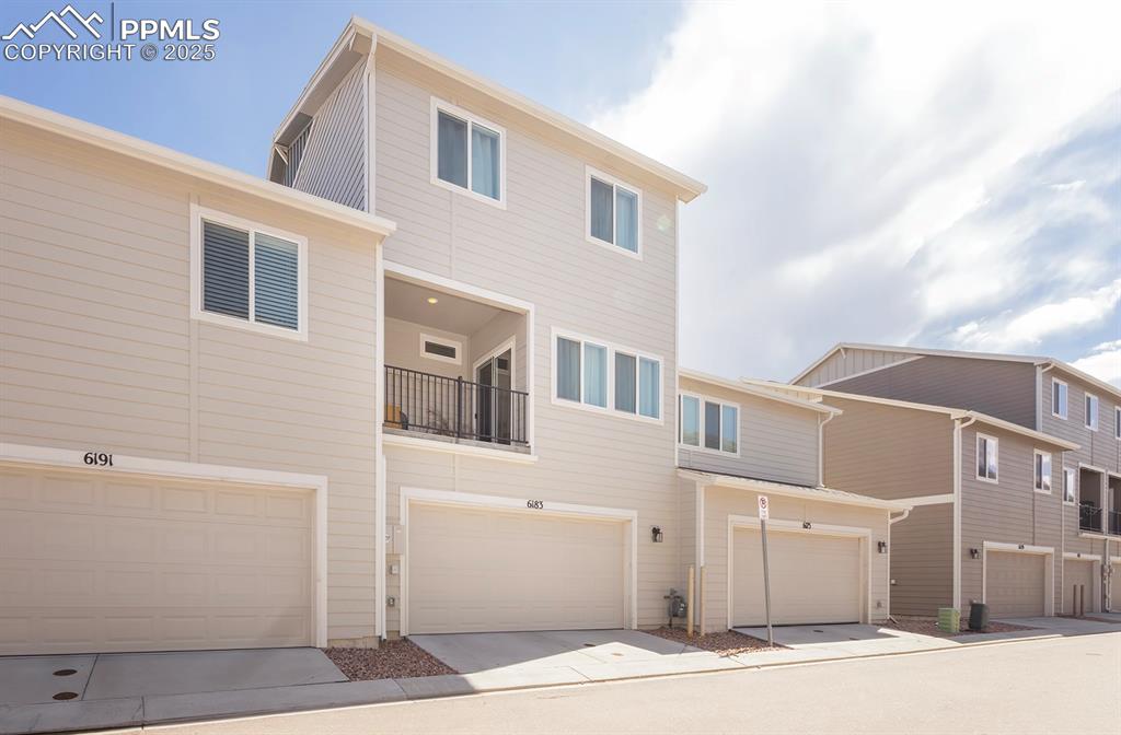 Image 30 of 32: Back of Structure