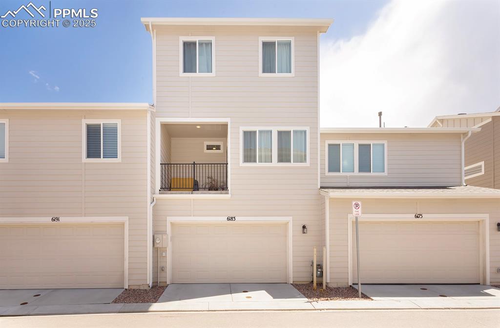 Image 31 of 32: Back of Structure