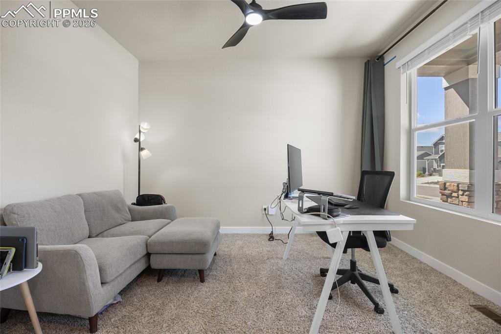 Image 16 of 43: Office